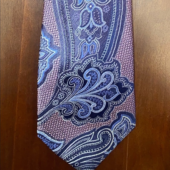 Joseph A Bank Tie - Picture 2 of 3